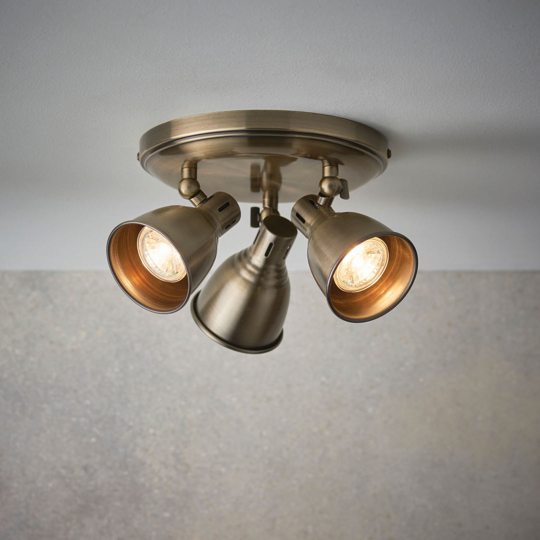 Westbury 3lt round spotlight Brass