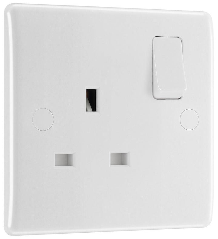 800 Series 13A Single Pole 1 Gang Switched Socket - Prisma Lighting