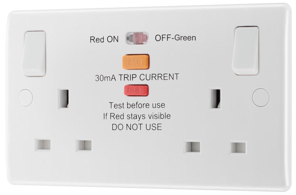 800 Series 13A 2-Gang Switched Socket with RCD Protection - Prisma Lighting