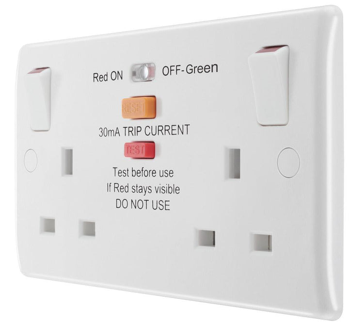 800 Series 13A 2-Gang Switched Socket with RCD Protection - Prisma Lighting