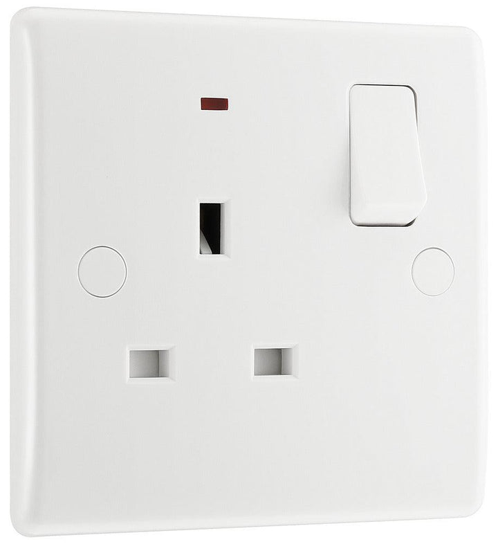 800 Series 13A 1-Gang Switched Socket with Indicator - Prisma Lighting