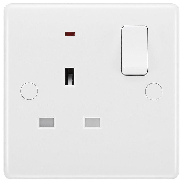 800 Series 13A 1-Gang Switched Socket with Indicator - Prisma Lighting
