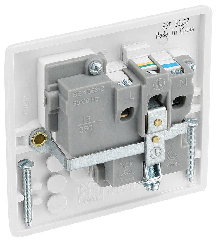 800 Series 13A 1-Gang Switched Socket with Indicator - Prisma Lighting
