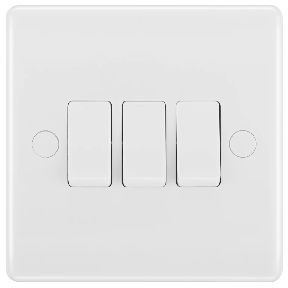 800 Series 10AX 3-Gang 2-Way Switch