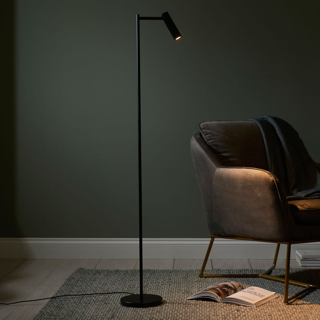Dedicated Reader Task Floor Black
