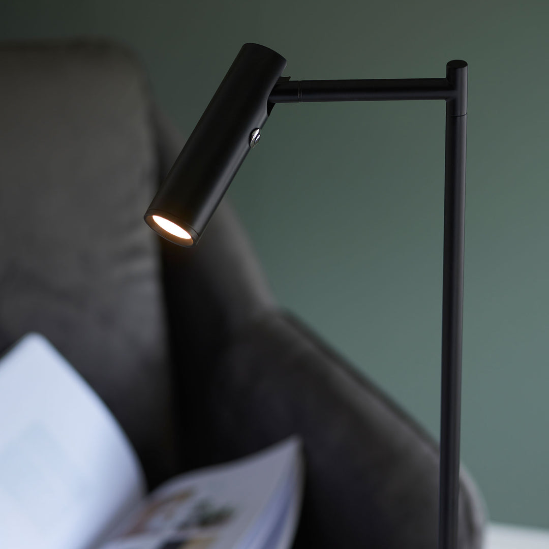 Dedicated Reader Task Floor Black