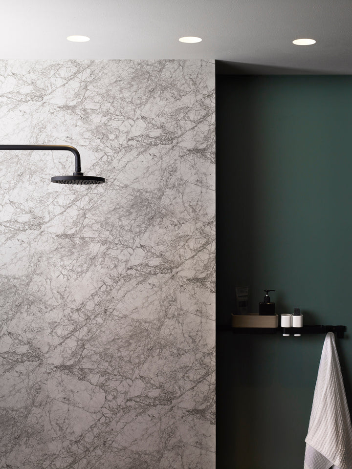 Interior bathroom installation with Void 80 casting downward light