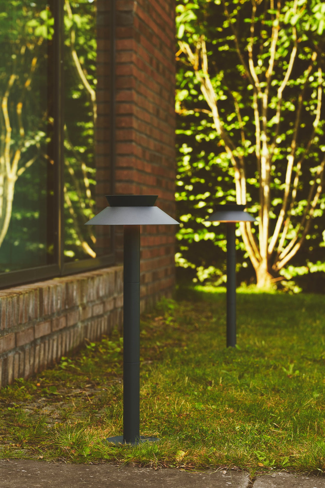 Justina Garden | Solar Light | Anthracite