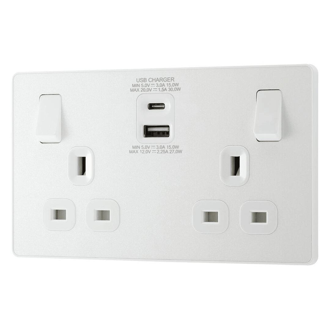 Evolve Double Switched 13a USB Socket 1xUSB-C(30W) 1xUSB-A(2.1A) - Prisma Lighting