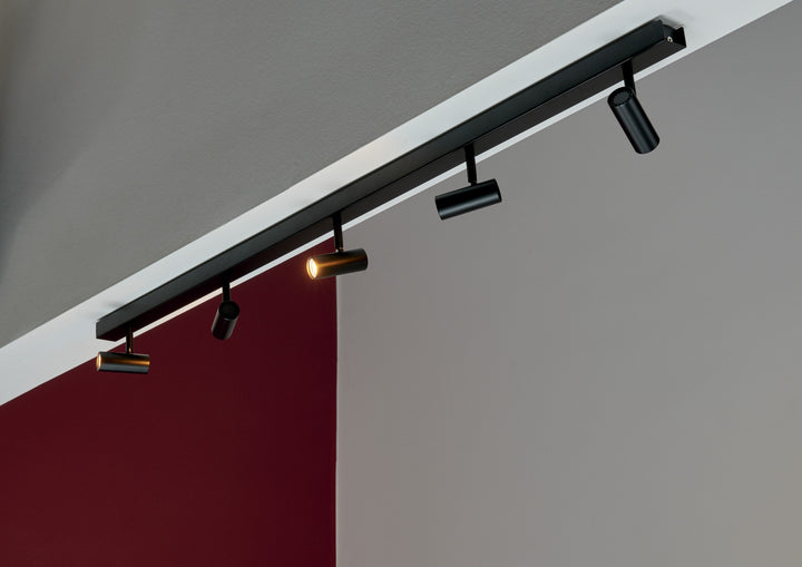 Omari | 5-Rail | Black SpotLight Light Black