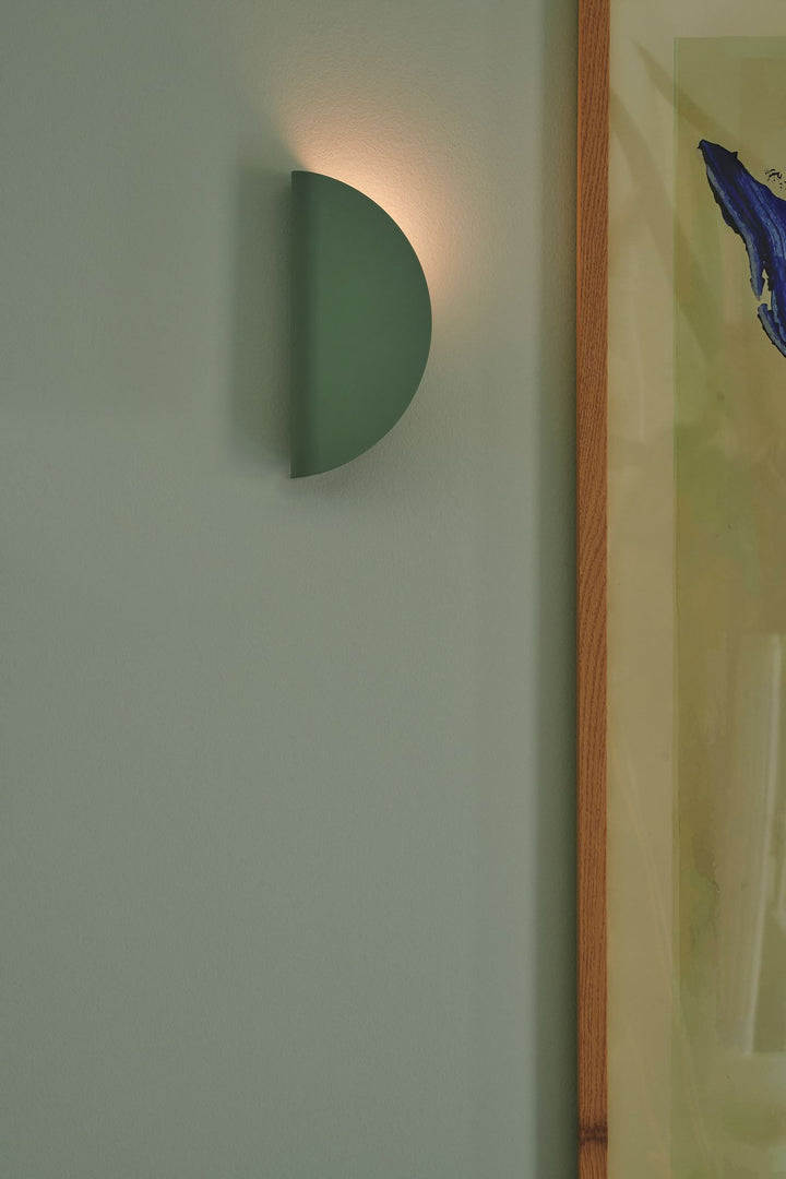 Model 2110 Wall Light Green – Retro-Inspired Versatile Wall Lamp 2412401023