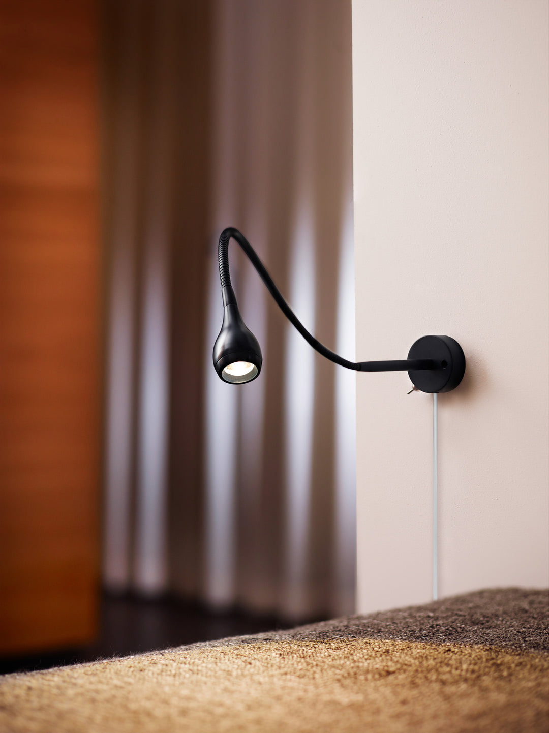 Drop Wall Light Black