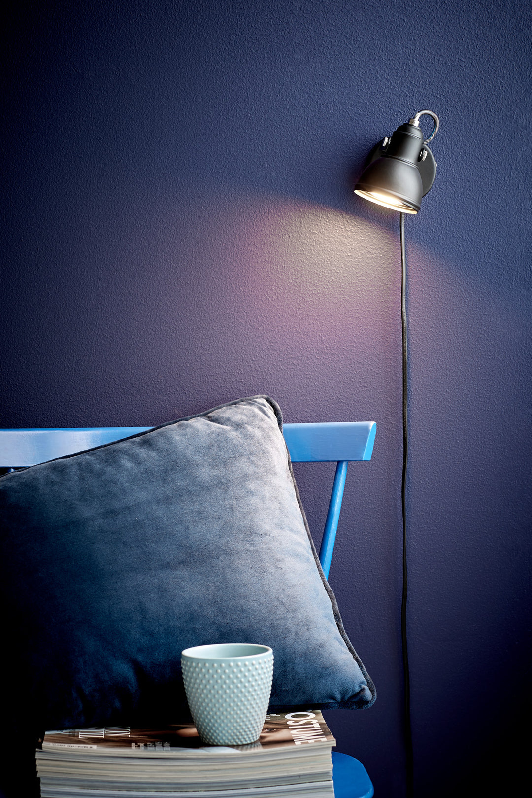 Aslak Wall Light Black