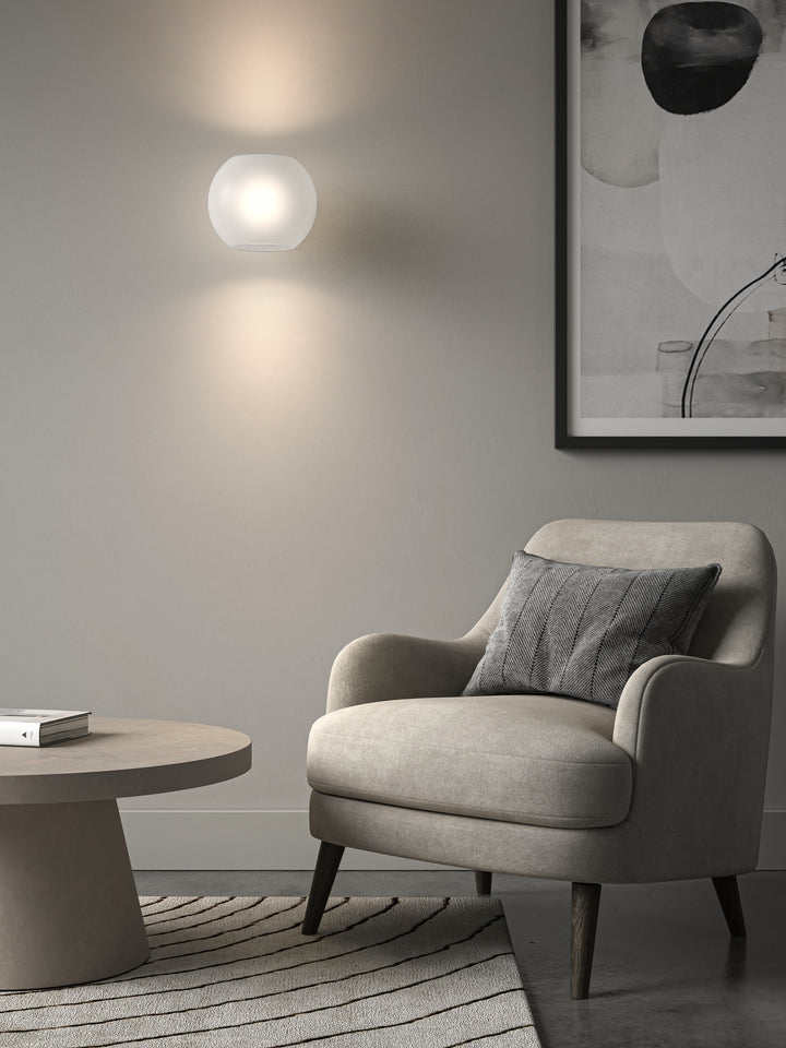 Astro Luna | Matt White | Wall Light 1489001