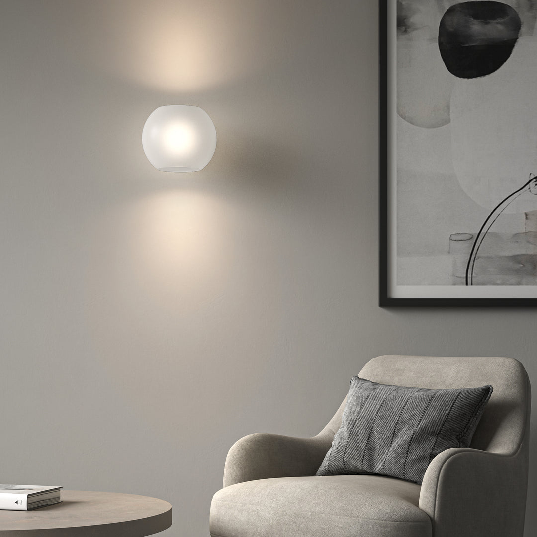 Astro Luna | Matt White | Wall Light 1489001