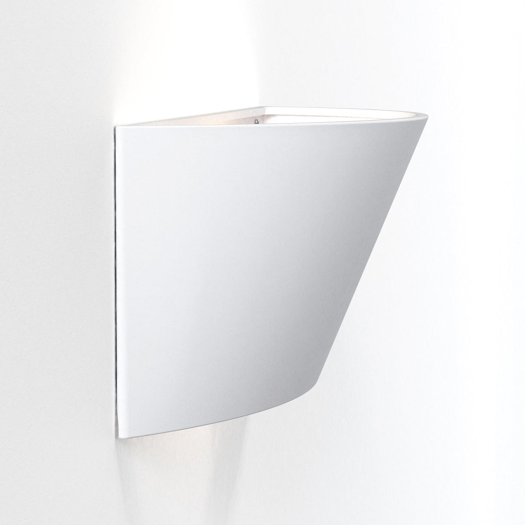 Parallel wall light installed in hallway, horizontally mounted