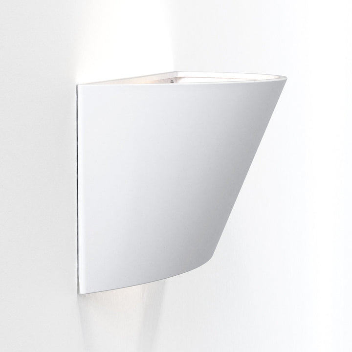 Parallel wall light installed in hallway, horizontally mounted