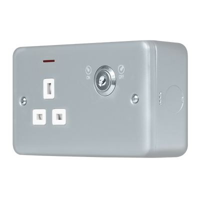Metal Clad Pro – Scolmore | Heavy-Duty Sockets & Switches | Prisma Lighting