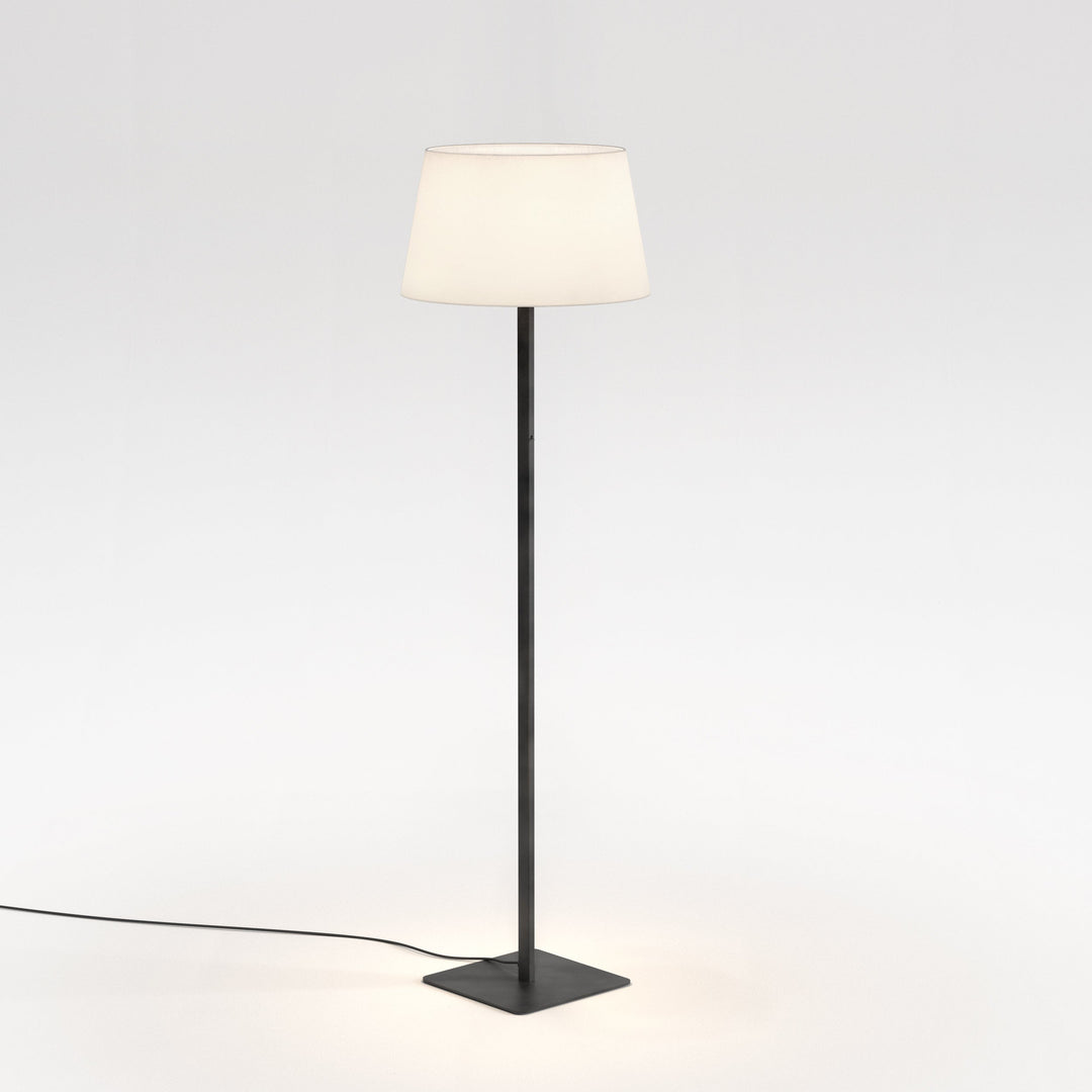 Astro Beaumont Floor Lamp in Matt Black – Elegant Minimalist Design