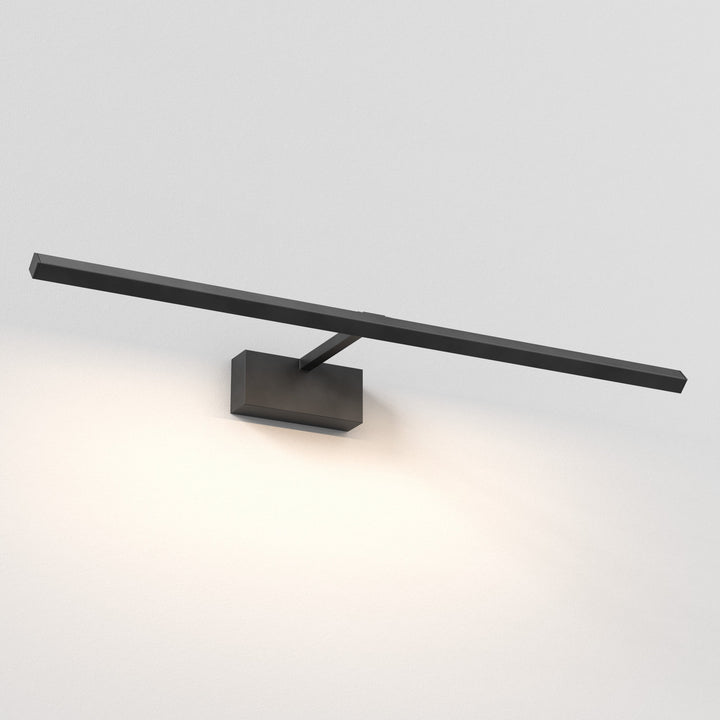 Astro Mondrian 600 LED picture light in Matt Black finish