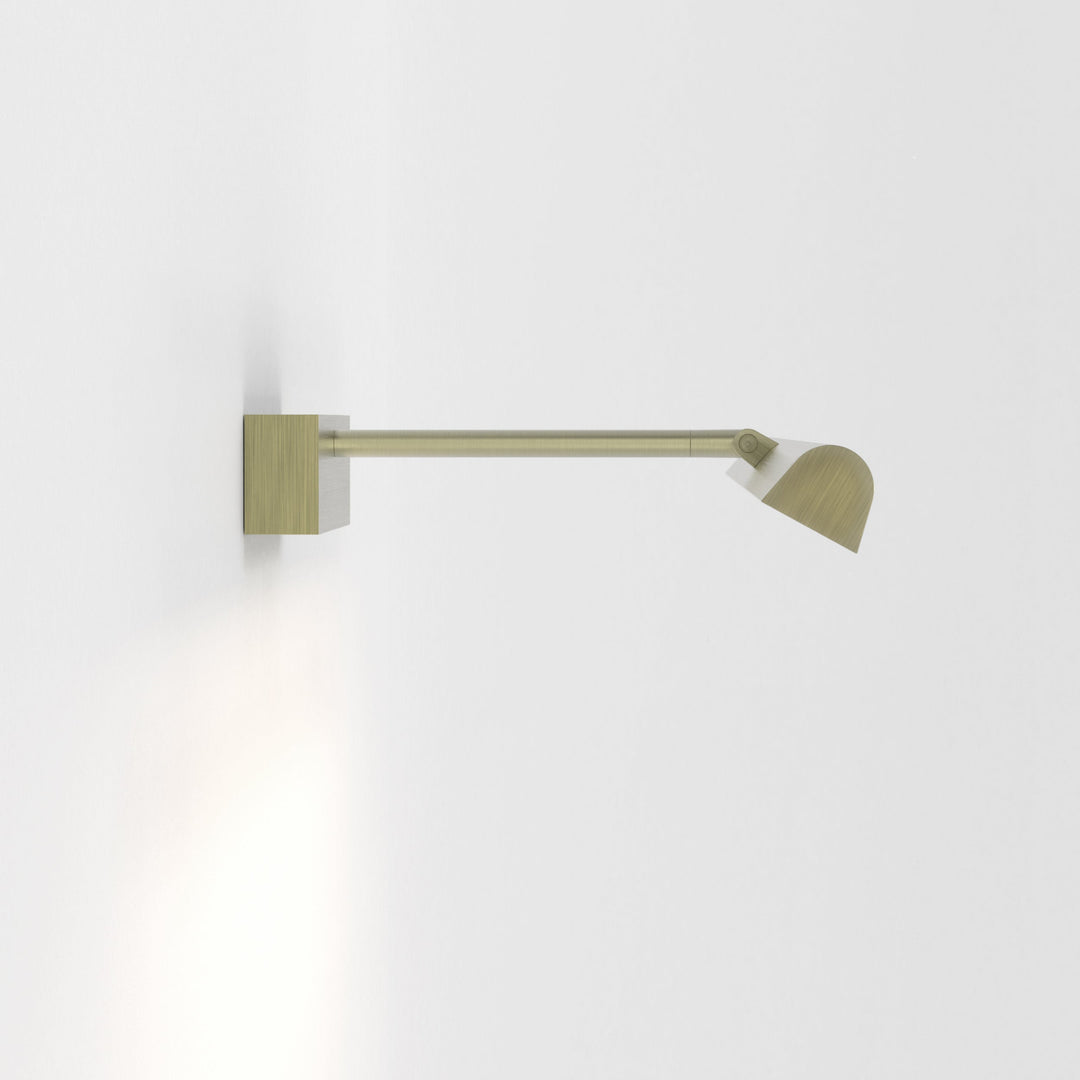Astro Renoir 680 | Matt Brushed Brass | Picture Light 1371032