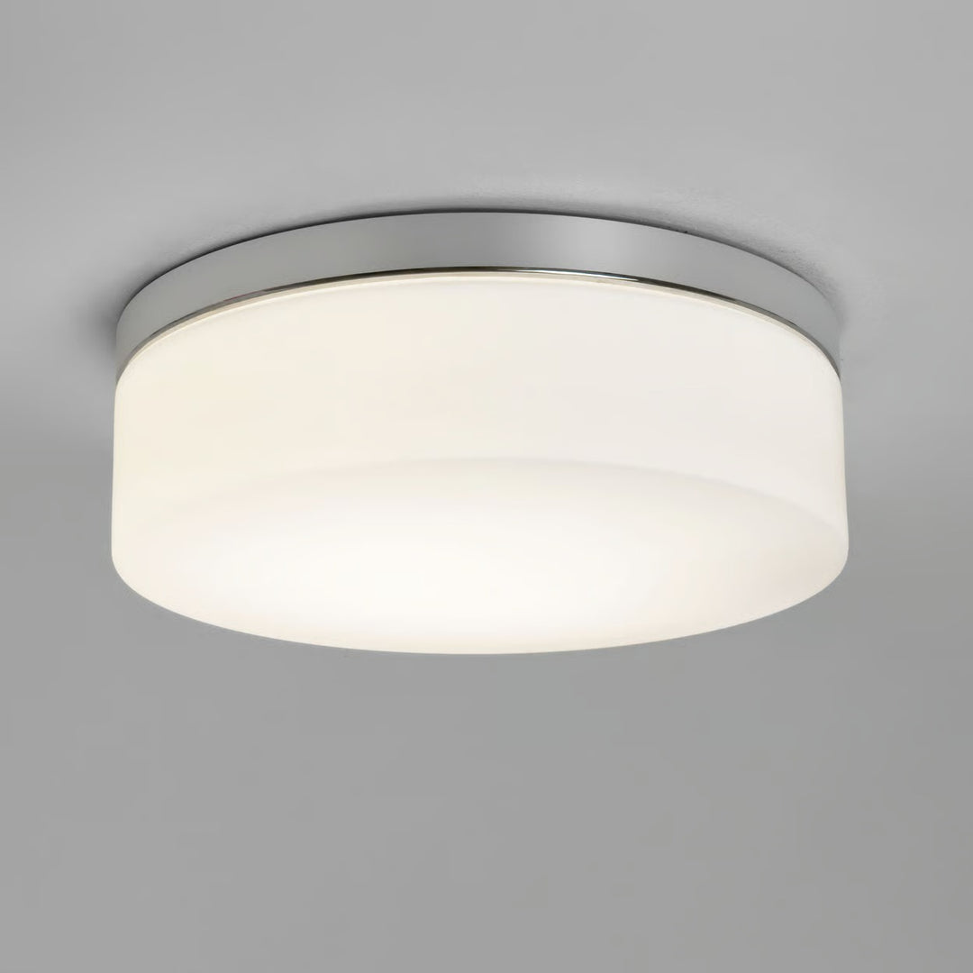 Close-up detail of opal-frosted diffuser and chrome base of Sabina 280