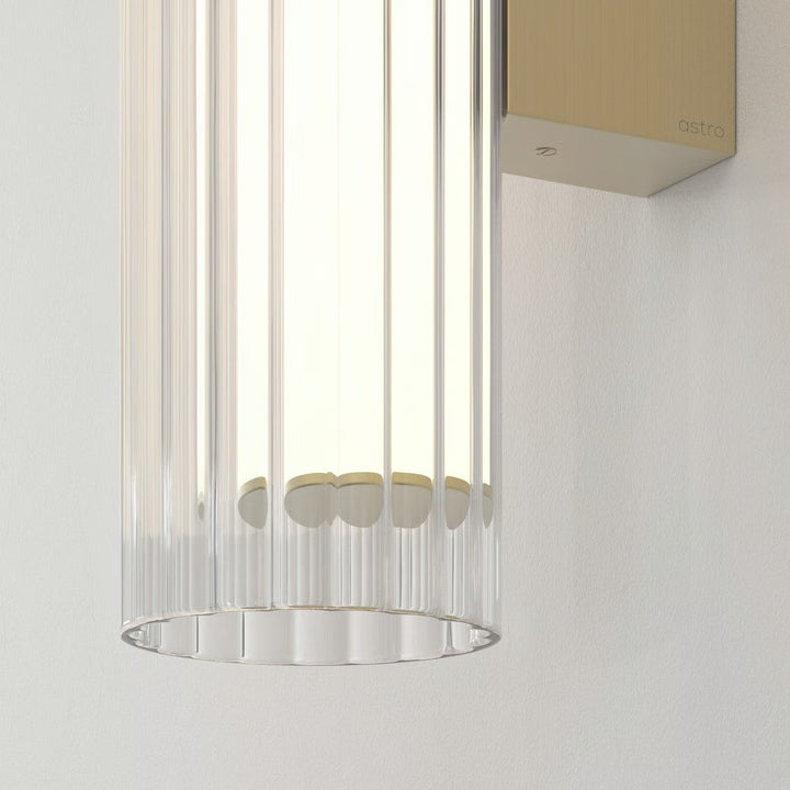 io 420 | Wall Light