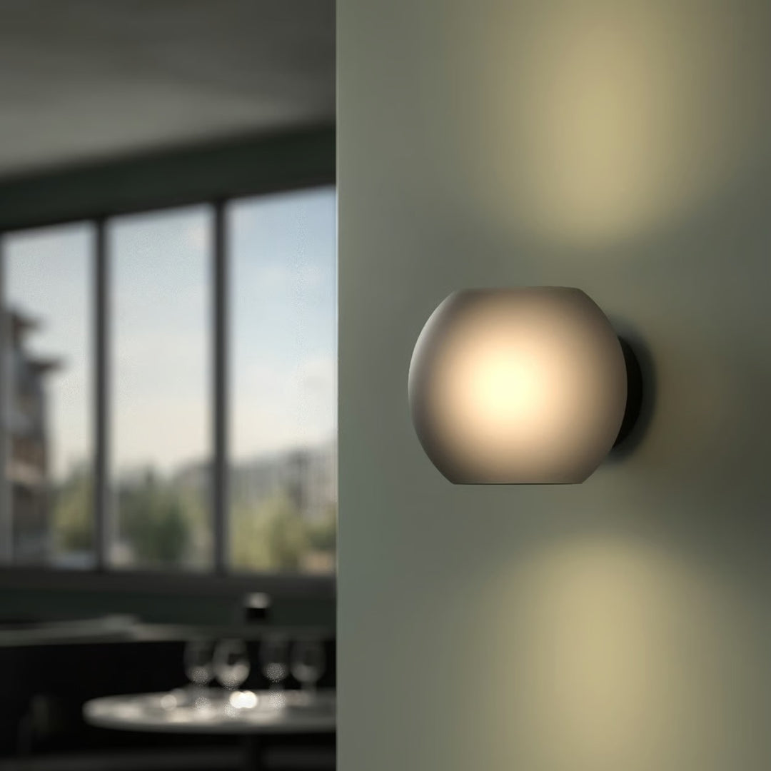 Luna | Matt White | Wall Light