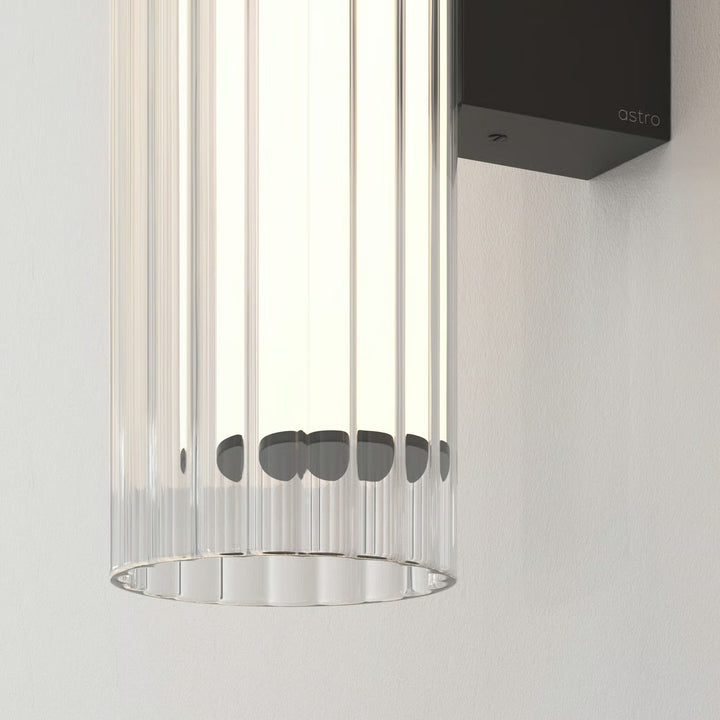 io 420 | Wall Light